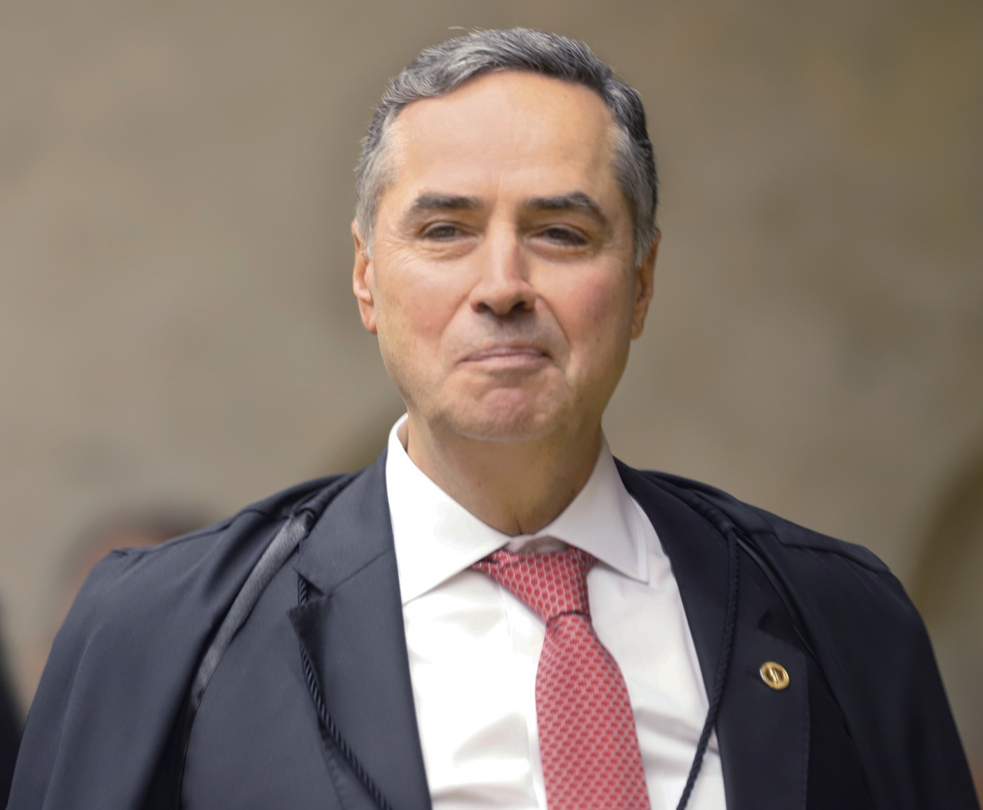 Revisão da Vida Toda: STF Surpreende Aposentados com Nova Decisão!